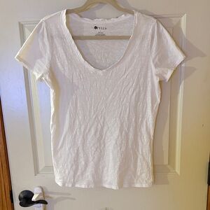 STYLUS Classic White V neckline Short Sleeve Tee
